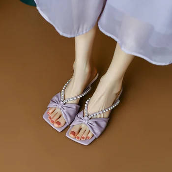 Сандали на среден ток Елегантни вечерни обувки Чехли от телешка кожа с перли Сватбени обувки Дамски летни обувки с квадратни пръсти във френски стил 5,5 см