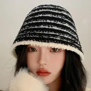 Дишаща рибарска шапка Стилна раирана вязаная вълнена шапка Корейската версия на Мека удобна дамска шапчица-леген Универсална топло
