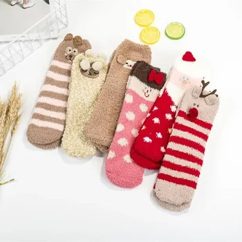 Нови зимни изолирана чорапи от японски коралов кадифе с обемен модел, коледен подарък за родителите и децата
