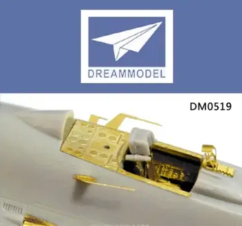 Модел Dream DM0519 1/72 Су-27 с фототравлением за Хасегава